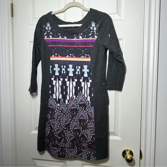 Title nine Dresses & Skirts - Title Nine Gray and Multicolor Patterned 3/4 Sleeve Dress Size Small